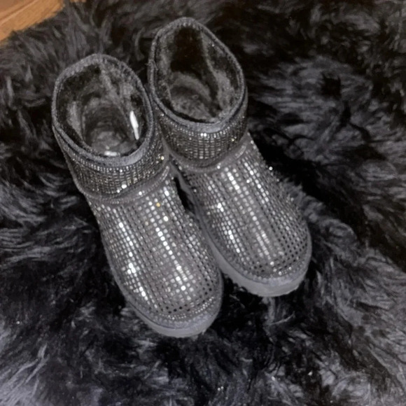 Cape Robbin Rhinestone embellished platform fur trim ankle boots Sz 9 - Picture 4 of 14